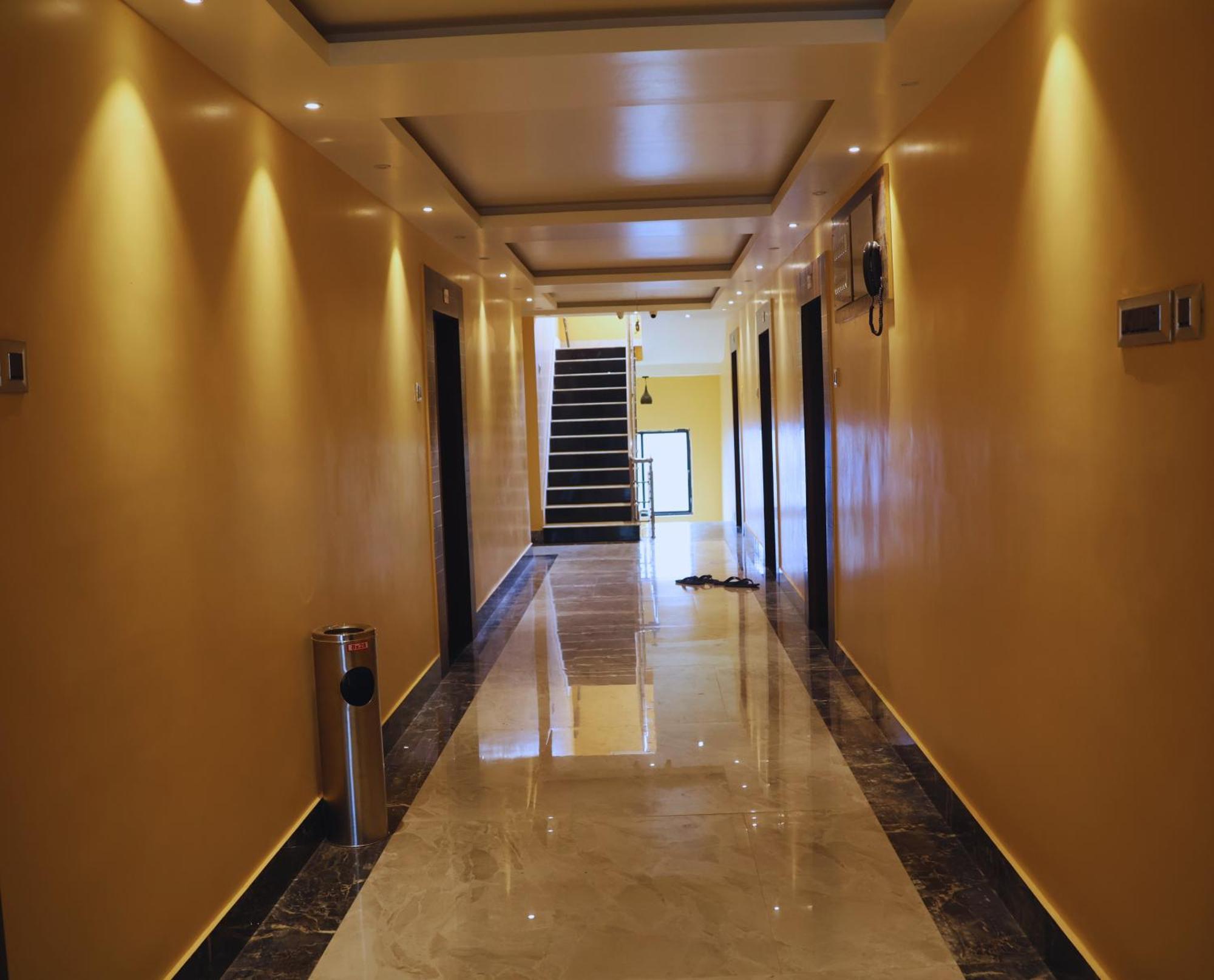 Hotel Aarohi Tarapith Exterior photo
